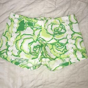 women’s lilly pulitzer shorts!